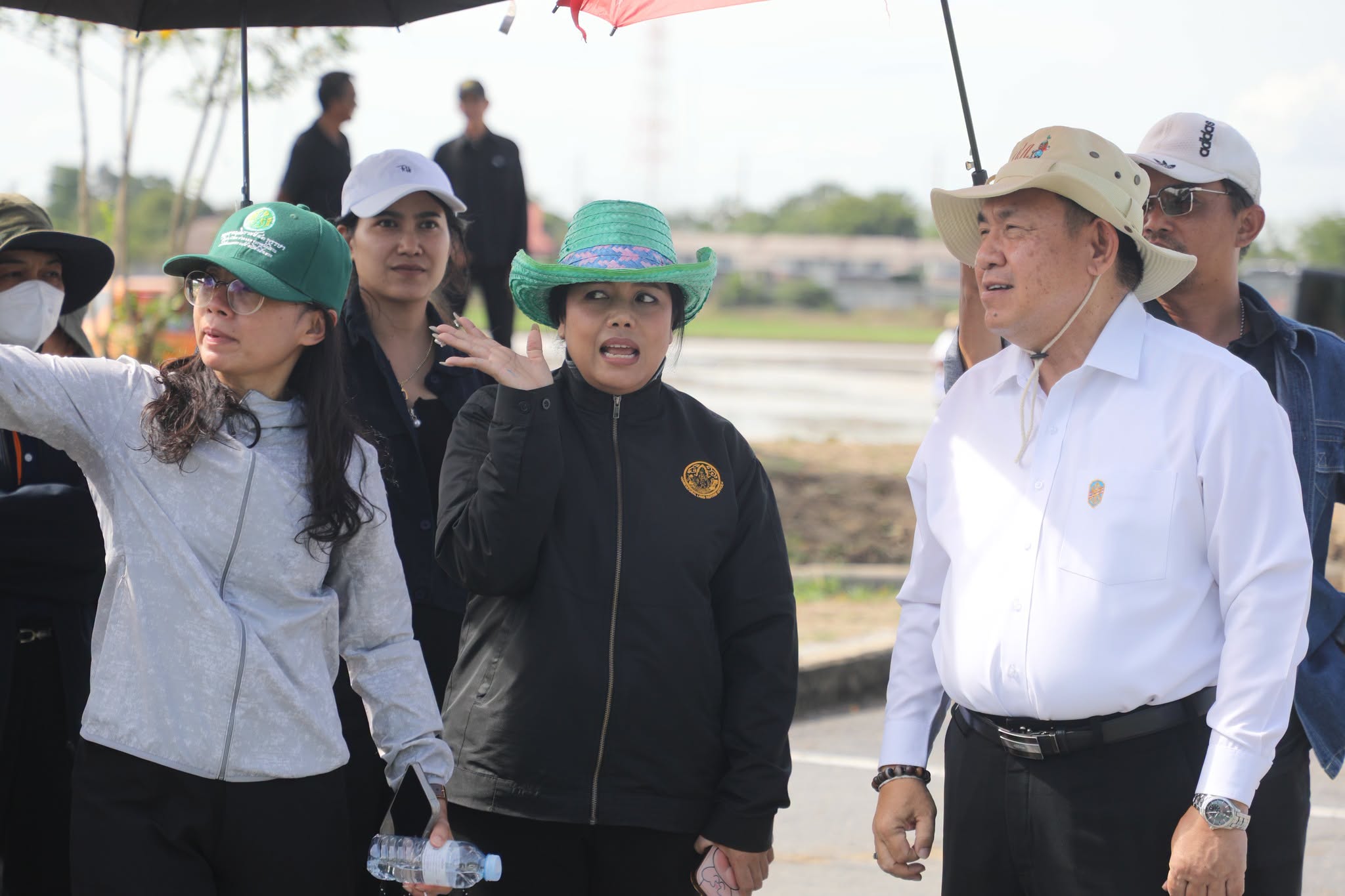 title - ส.ป.ก. ลงพื้นที่ตรวจความพร้อม เตรียมจัดงานจิตอาสาพัฒนาด้านการเกษตร ณ ศูนย์ศิลปาชีพบางไทร
